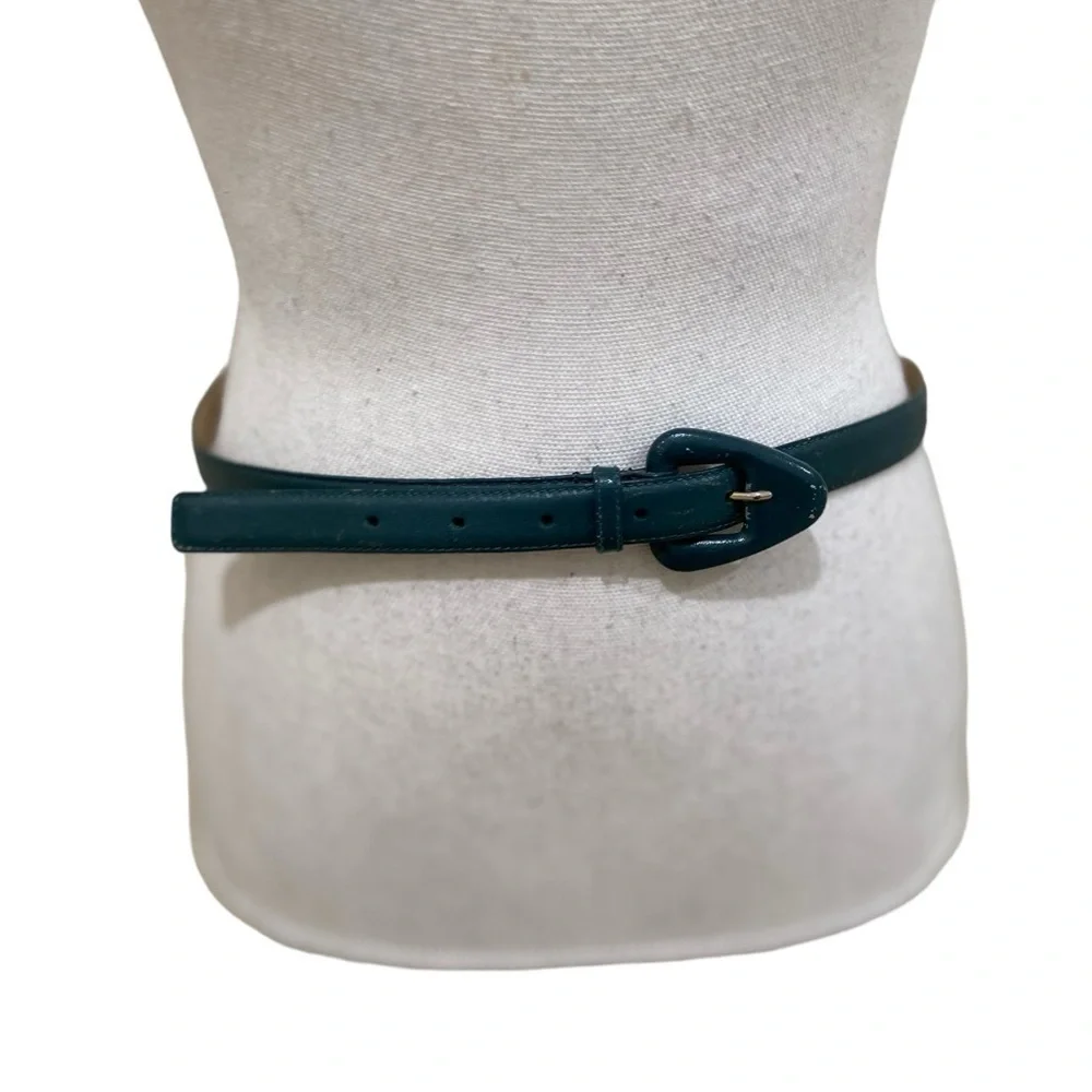 Vintage 1990’s Liz Claiborne dark green leather skinny belt 3/4 inch width large